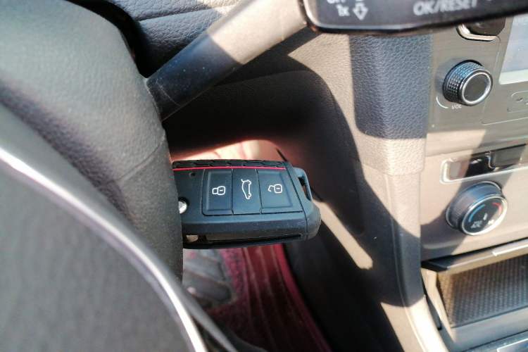 Used Volkswagen Golf 2015 1.4TSI Automatic Comfort Model
