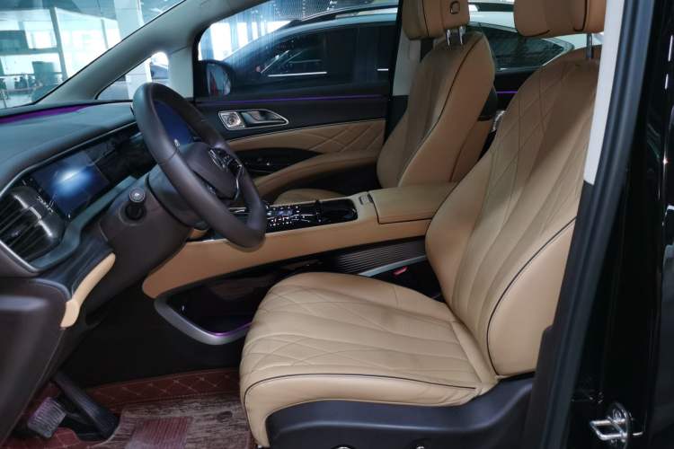 Used Denza D9 2024 DM-i 980 Four-Wheel Drive Prestige Model Left Front Seat