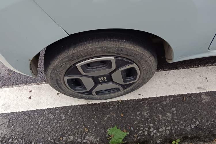 Used Dongfeng Fengon MINIEV 2022 Simple Style Comfort Version Right Rear Wheel Hub