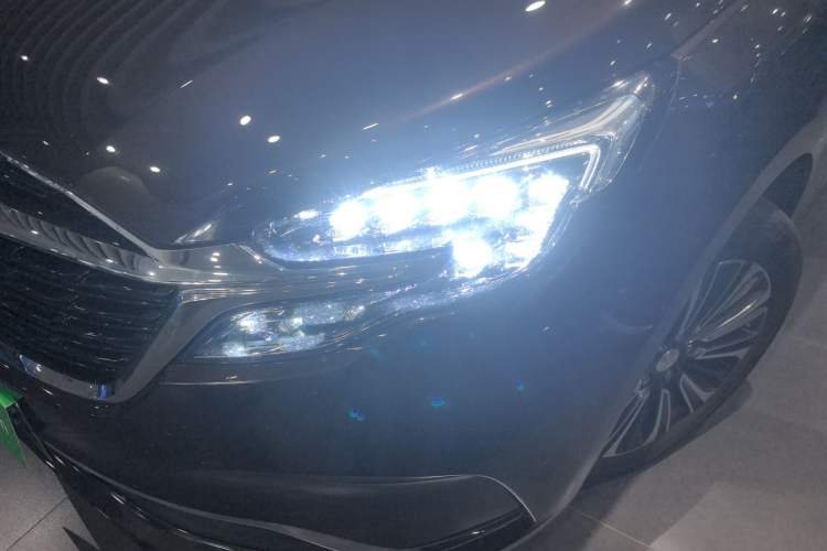 Used Buick GL8 2020 ES Land Cruiser 653T Luxury Model