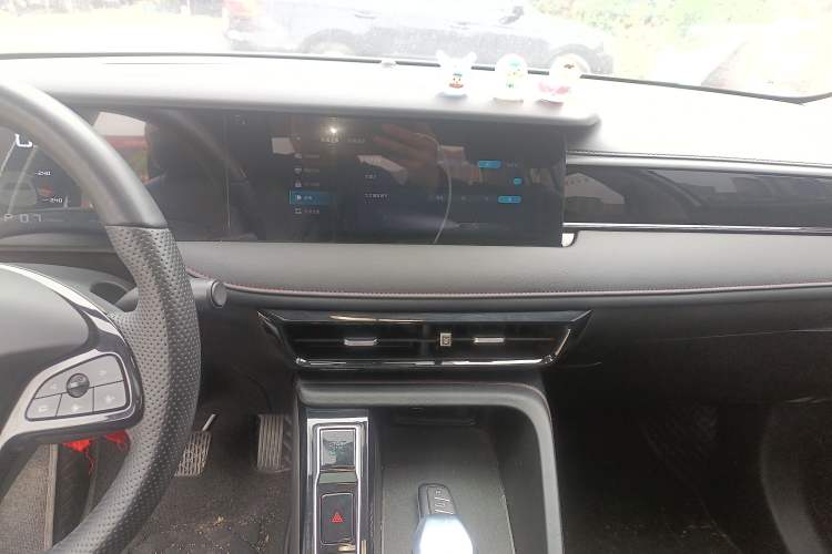 Used Roewe i5 2023 1.5L CVT Luxury Edition
