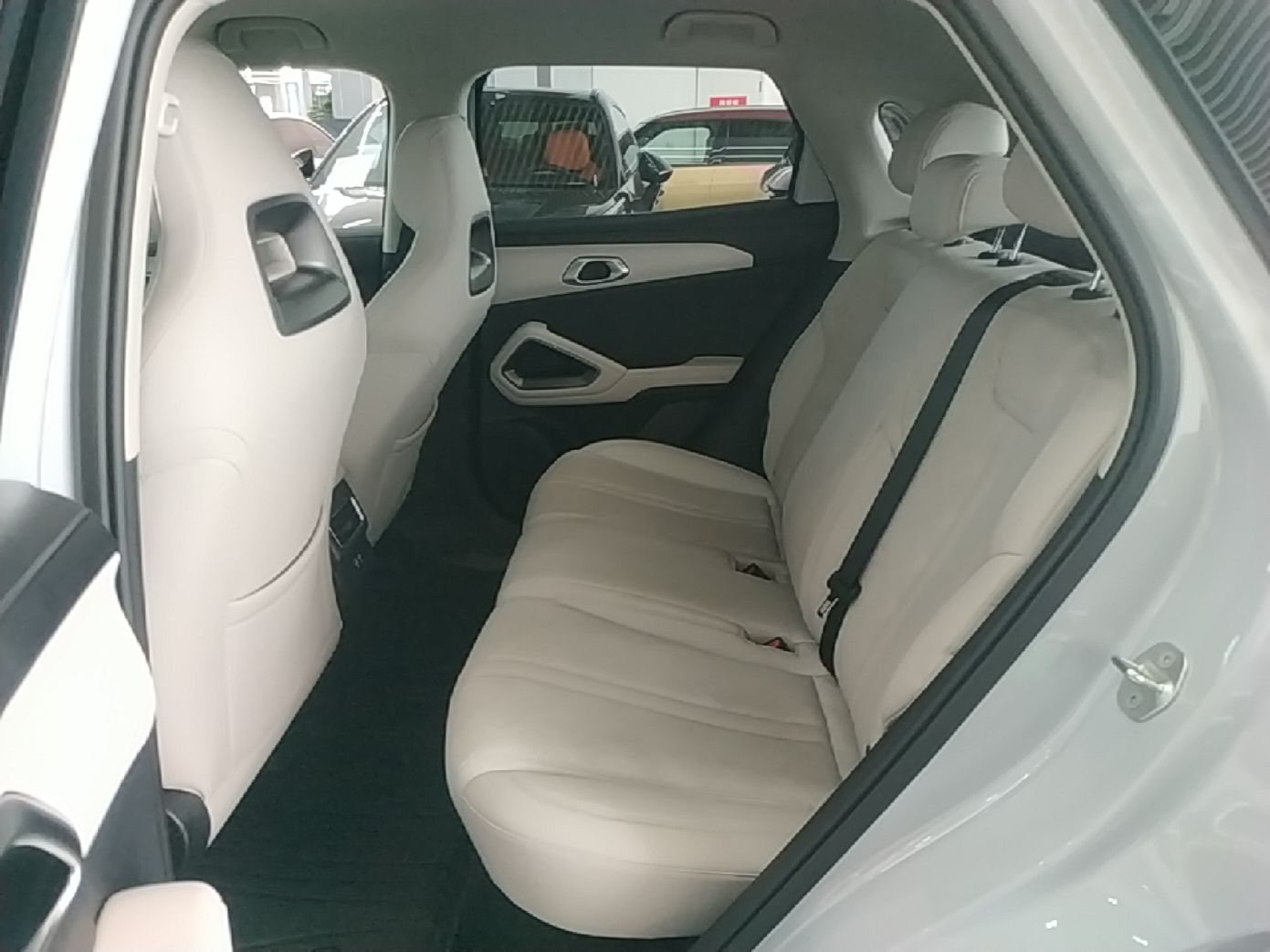 BYD Yuan UP 2025 Model 301KM Leading Version — снимка 20