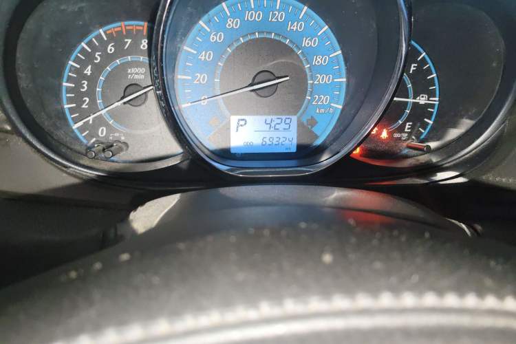 Used Toyota YARiS L Zhi Xuan 2015 1.5E Automatic Charm Edition
