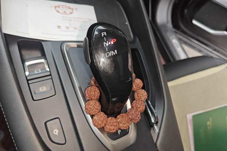 Used Haval F7 2020 2.0T Two-Wheel Drive i-Van Gear Lever