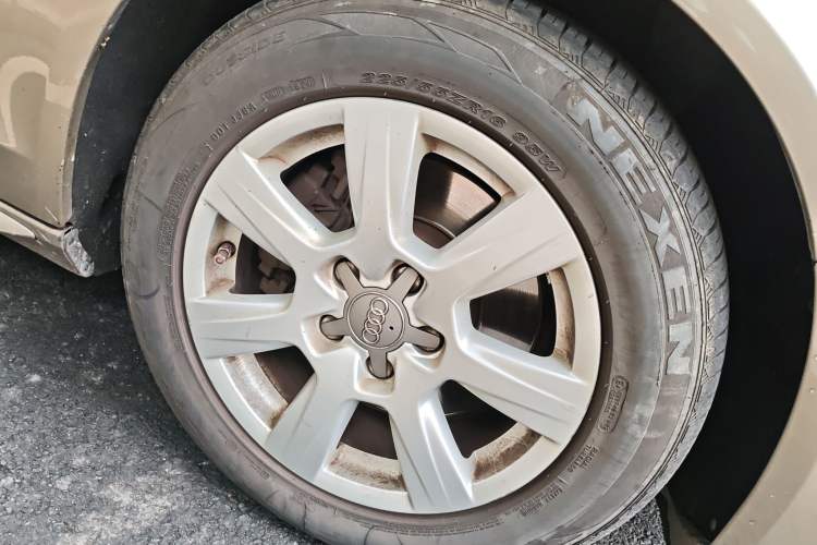 Used Audi A4L 2012 2.0 TFSI automatic standard version