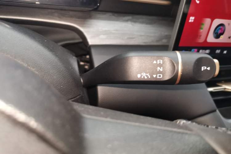 Used Wuling Xingguang S 2024 130 km Flagship Version Gear Lever