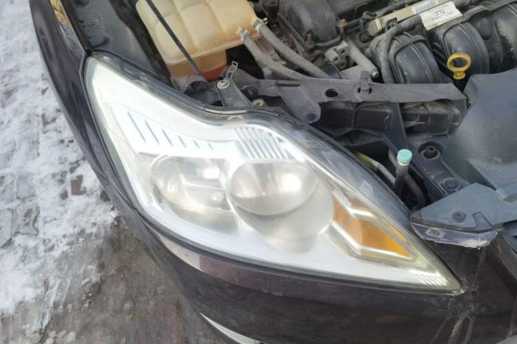 Used Ford Focus 2011 Sedan 1.8L Automatic Fashion Edition
