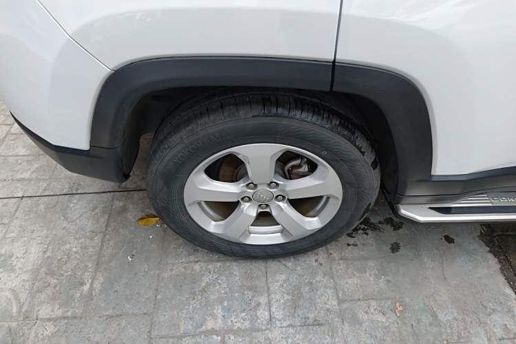 Used Jeep Compass 2017 200T Automatic Family Edition Right Rear Wheel Hub