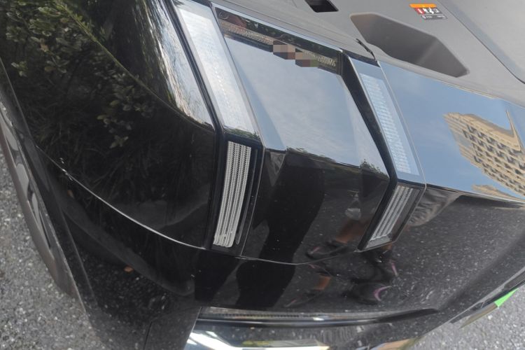 Used Zeekr 009 2022 WE Edition Right Front Headlight