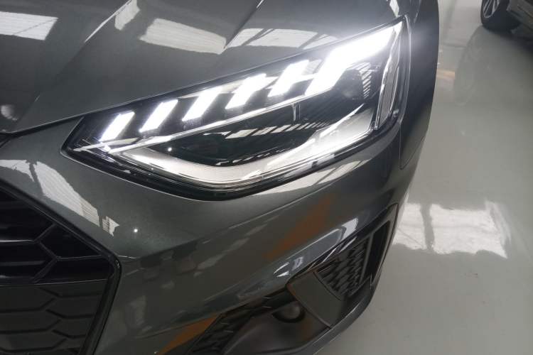 Used Audi A4L 2022 40 TFSI Luxury Dynamic Model
