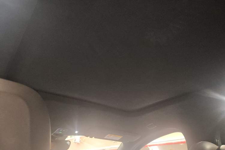 Used Nio ES6 2023 75 kWh Headliner