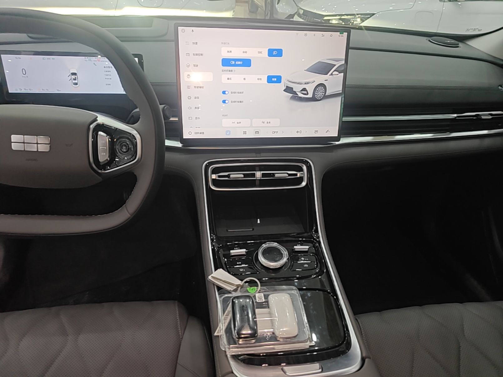 Geely Galaxy A7 2025 Model EM-i 150km Exploration+ Edition — снимка 15