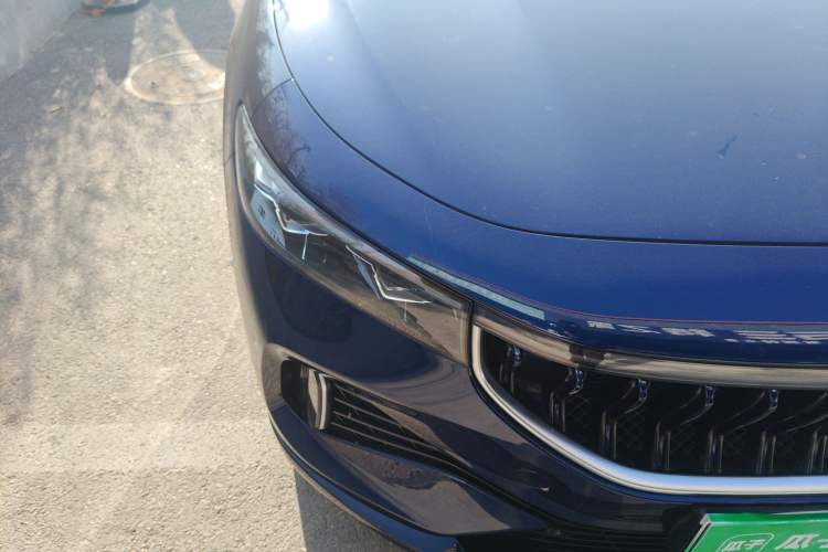 Used VOYAH FREE 2021 Four-Wheel Drive Extended-Range First-Edition Commemorative Model Right Front Headlight