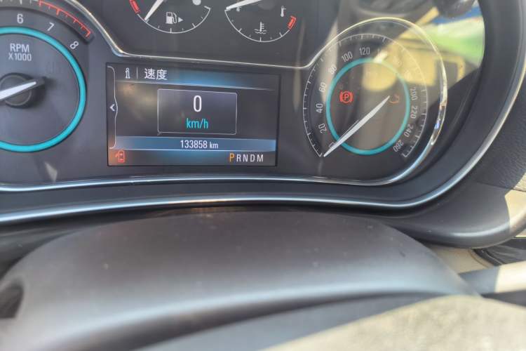 Used Buick Regal 2014 2.0L Leading Fashion Edition