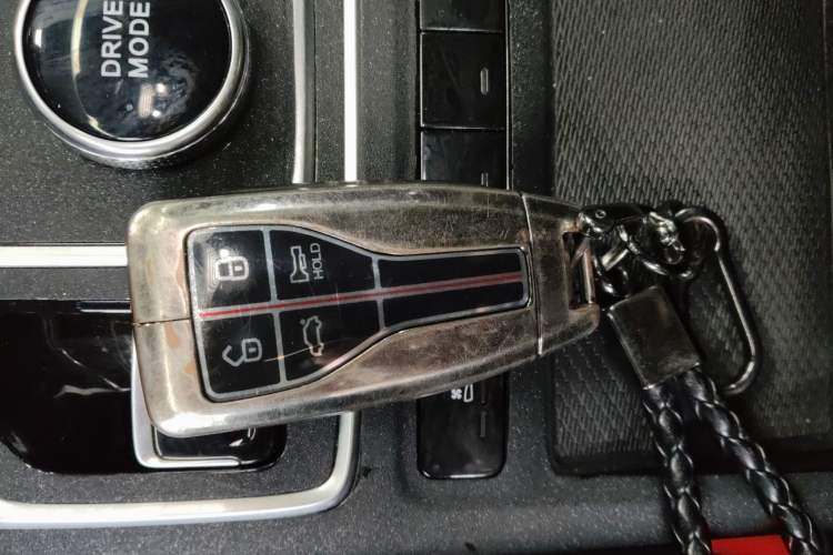 Used Hongqi HS5 2022 Facelifted Version 2.0T Smart Connect Flagship All-Wheel-Drive Edition