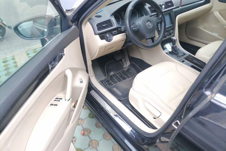 Used Volkswagen Passat 2014 1.8TSI DSG Prestige Edition Driver Seat