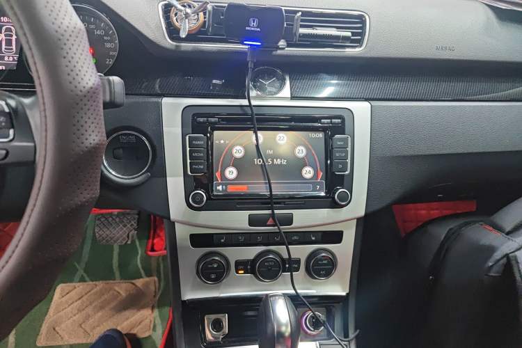 Used Volkswagen Magotan 2015 Facelift 1.8TSI Luxury Model Audio And AC Panel