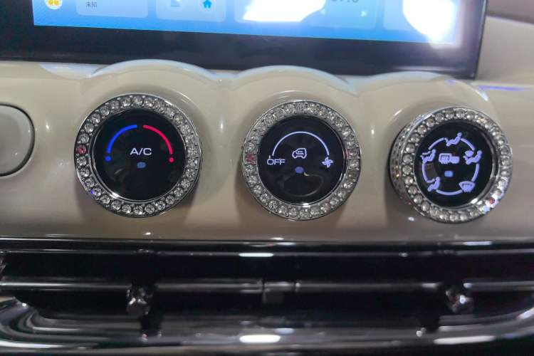 Used Wuling Bingo 2024 333 km Enjoyment Version
