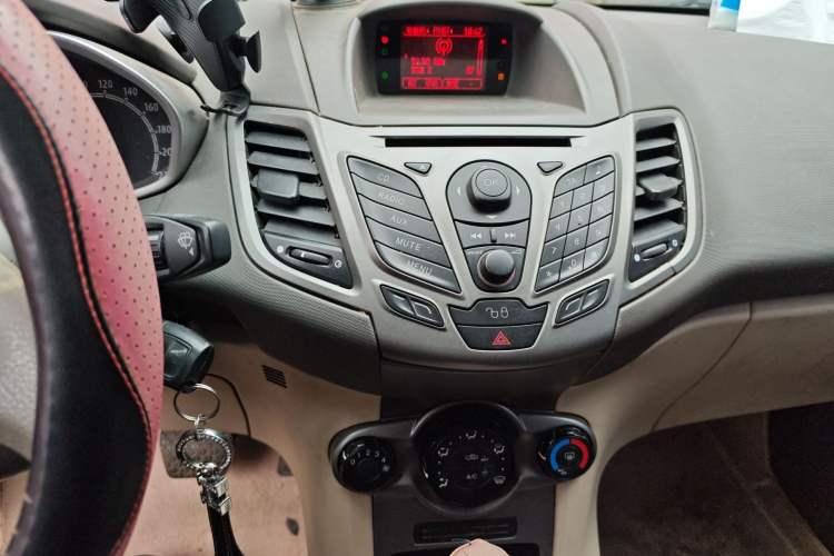 Used Ford Fiesta 2011 Hatchback 1.5L Automatic Fashion Edition
