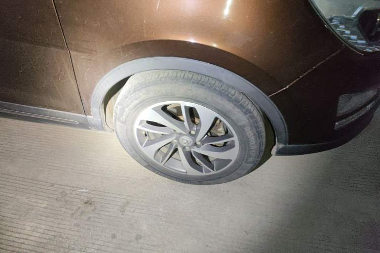 Used Baojun 560 2015 1.8L manual luxury version
