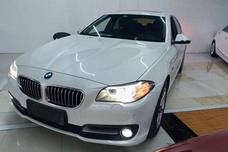 Used BMW 5 Series 2015 520i Elegant Edition
