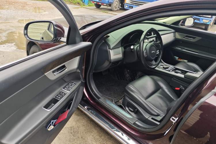 Used Jaguar XFL 2017 XFL 2.0T 200PS Luxury Edition
