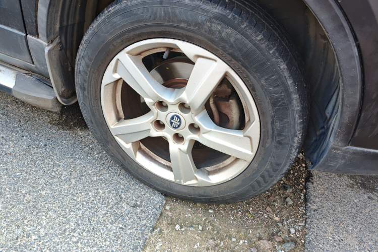 Used Bestune X80 2013 2.0L automatic luxury version