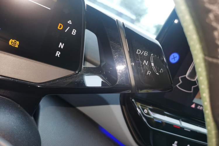 Used Volkswagen ID.4 X 2021 Pro Smart Long-Range Edition Gear Lever