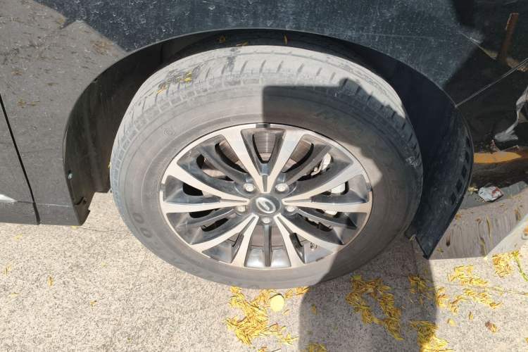 Used GAC Trumpchi M8 2023 Lingxiu Series 390T Luxury Edition Right Front Wheel Hub