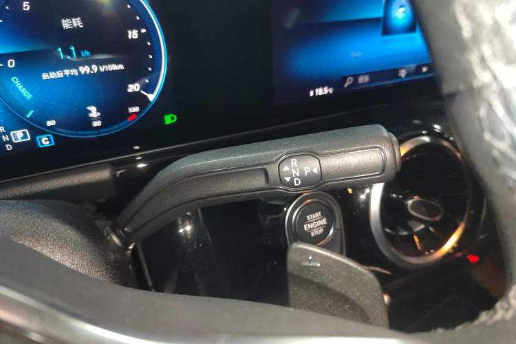 Used Mercedes-Benz GLA 2022 Second Facelift GLA 200 Gear Lever