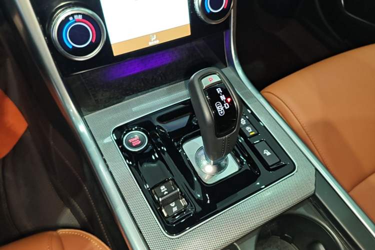 Used Jaguar XEL 2024 2.0T 250 PS R-DYNAMIC S Advanced Sport Edition
