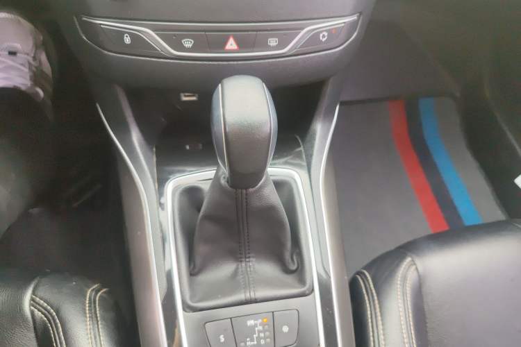 Used Peugeot 408 2016 1.6T Automatic Luxury Edition Gear Lever