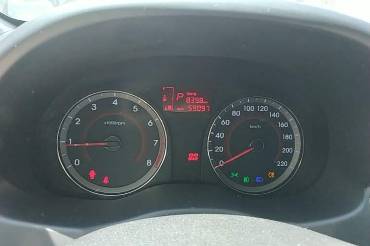 Used Hyundai Verna Ray 2014 1.4L Automatic GLX