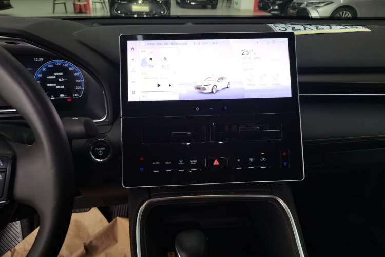 Used Toyota Avalon 2024 Dual-Motor 2.0L Luxury Edition
