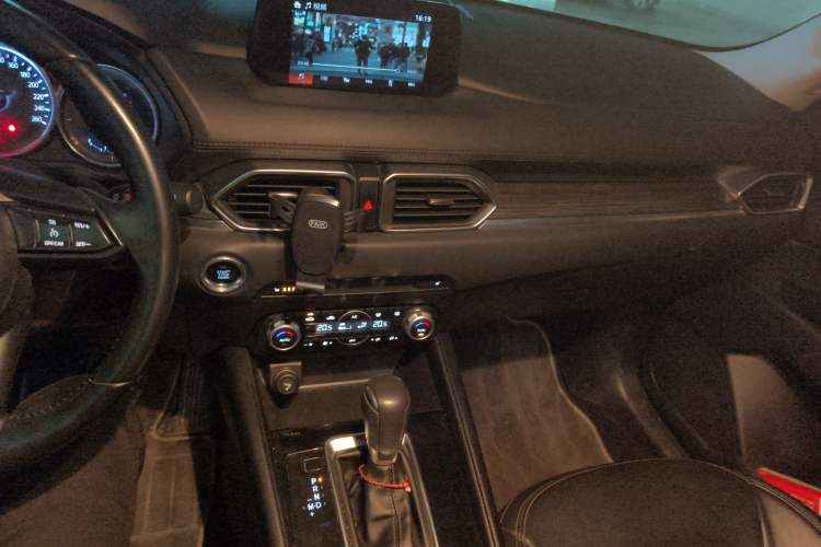 Used Mazda CX-5 2019 Cloud-Controlled Version 2.0L Automatic 2WD Smart Enjoyment Model China VI Standard Audio And AC Panel