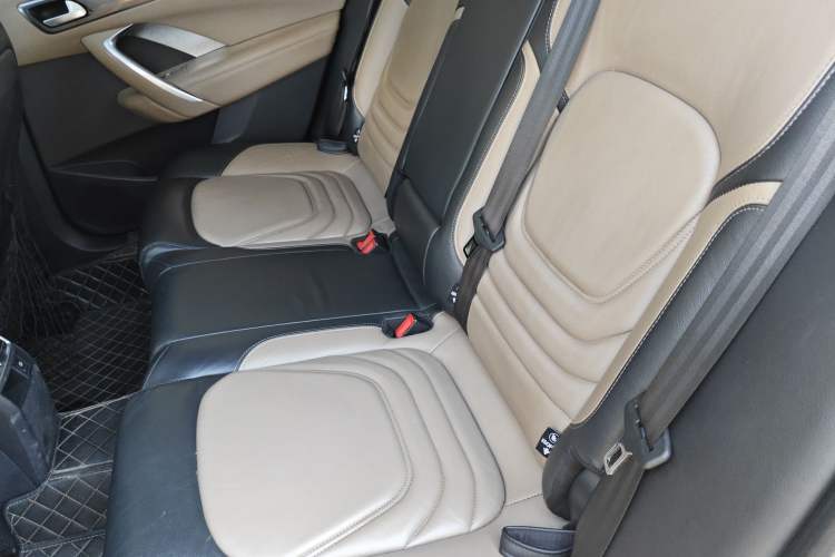 Used DS 6 2014 1.6T Luxury Edition THP160 Left Rear Seat