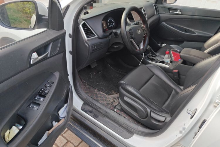 Used Hyundai Tucson 2015 1.6T Dual-Clutch Two-Wheel-Drive Smart Model
