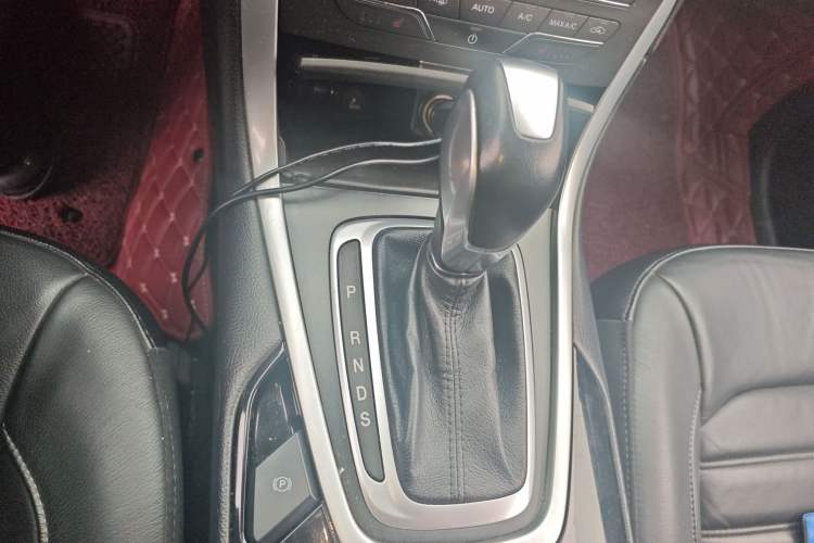 Used Ford Edge 2016 EcoBoost 245 Two-Wheel-Drive Titanium 7-Seater