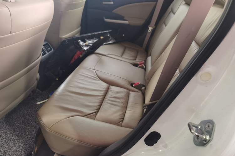 Used Honda CR-V 2013 2.4L two-wheel drive luxury version Left Rear Seat