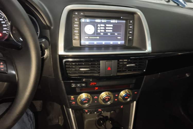 Used Mazda CX-5 2013 2.5L Automatic 4x4 Luxury Version
