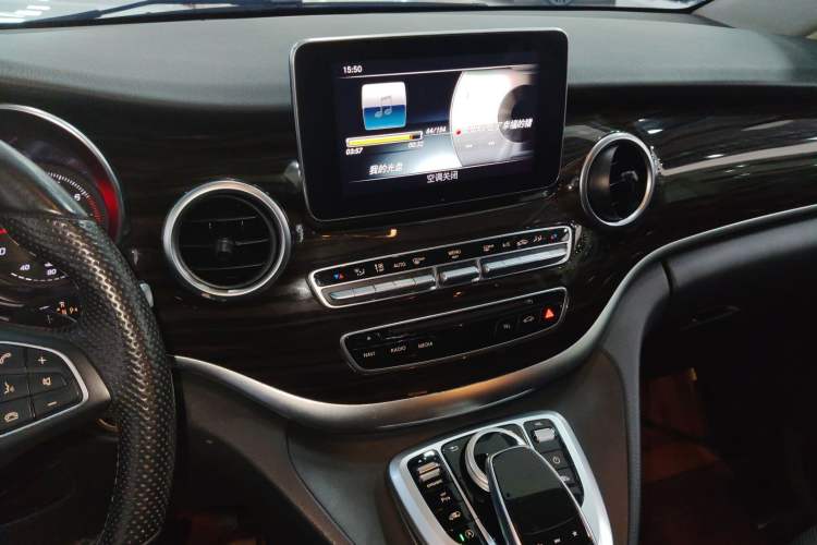 Used Mercedes-Benz V-Class 2017 V 260 Avantgarde Edition