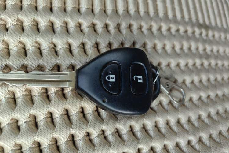 Used Toyota RAV4 2011 2.0L Automatic Classic Edition Vehicle Key