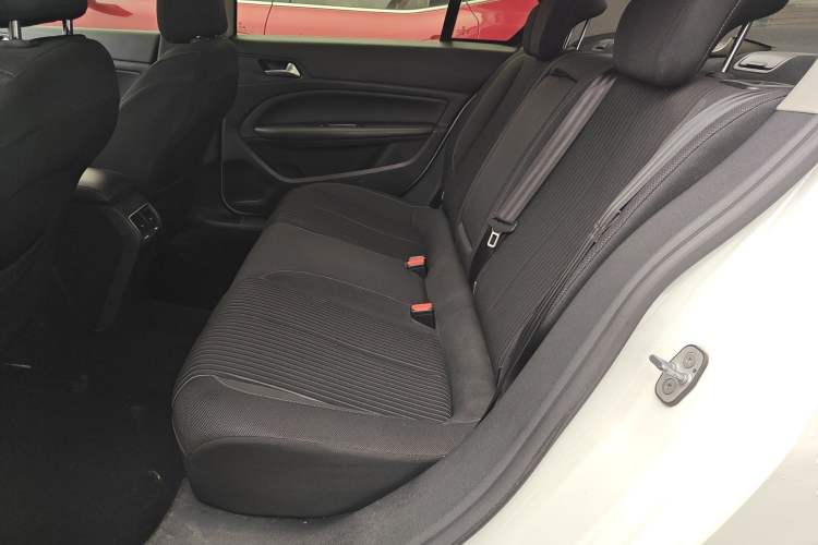 Used Peugeot 408 2014 1.8L Automatic Luxury Edition Left Rear Seat