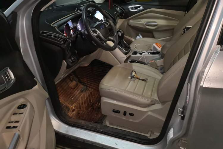 Used Ford Kuga 2013 2.0L GTDi Four-Wheel-Drive Elite Model
