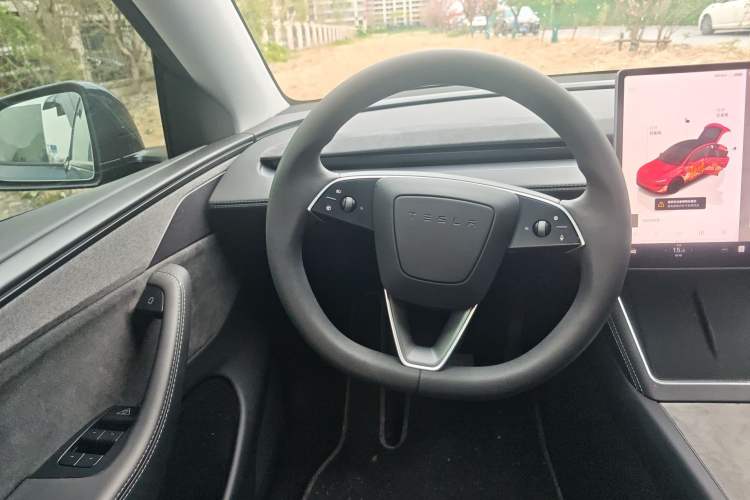 Used Tesla Model Y 2025 Long-Range All-Wheel Drive First Edition
