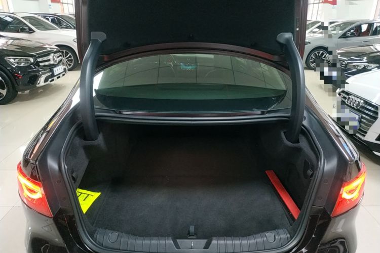 Used Jaguar XFL 2019 XFL 2.0T 200PS Two-Wheel-Drive Luxury Edition Trunk