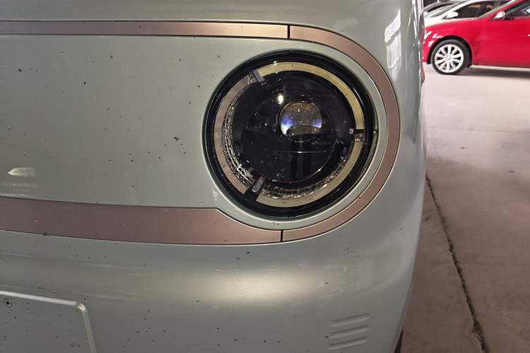 Used Geely Galaxy Panda 2023 Panda Mini 200km Endurance Bear Left Front Headlight