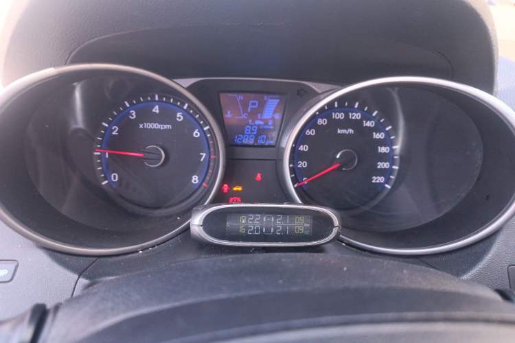 Used Hyundai ix35 2015 2.0L Automatic 2WD Smart Type China IV