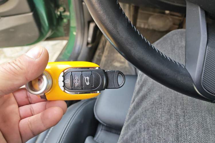 Used MINI MINI 2022 1.5T COOPER Classic Edition