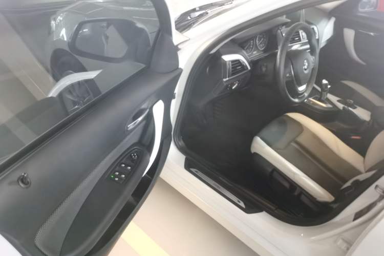 Used BMW 1 Series (Import) 2016 118i Urban Design Package